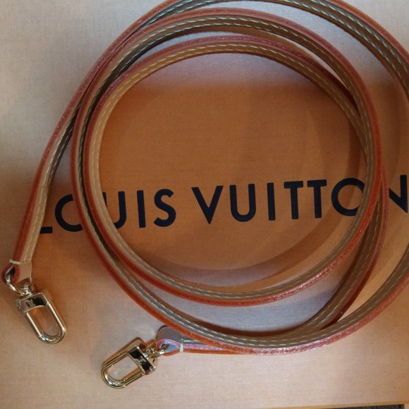 LOUIS VUITTON M69442 PETIT SAC PLAT in monogram -- BRAND NEW - Picture 2 of 10